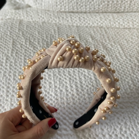 Lele Sadoughi Blush Pink Velvet Headband Embellished With Pearls - Picture 4 of 6